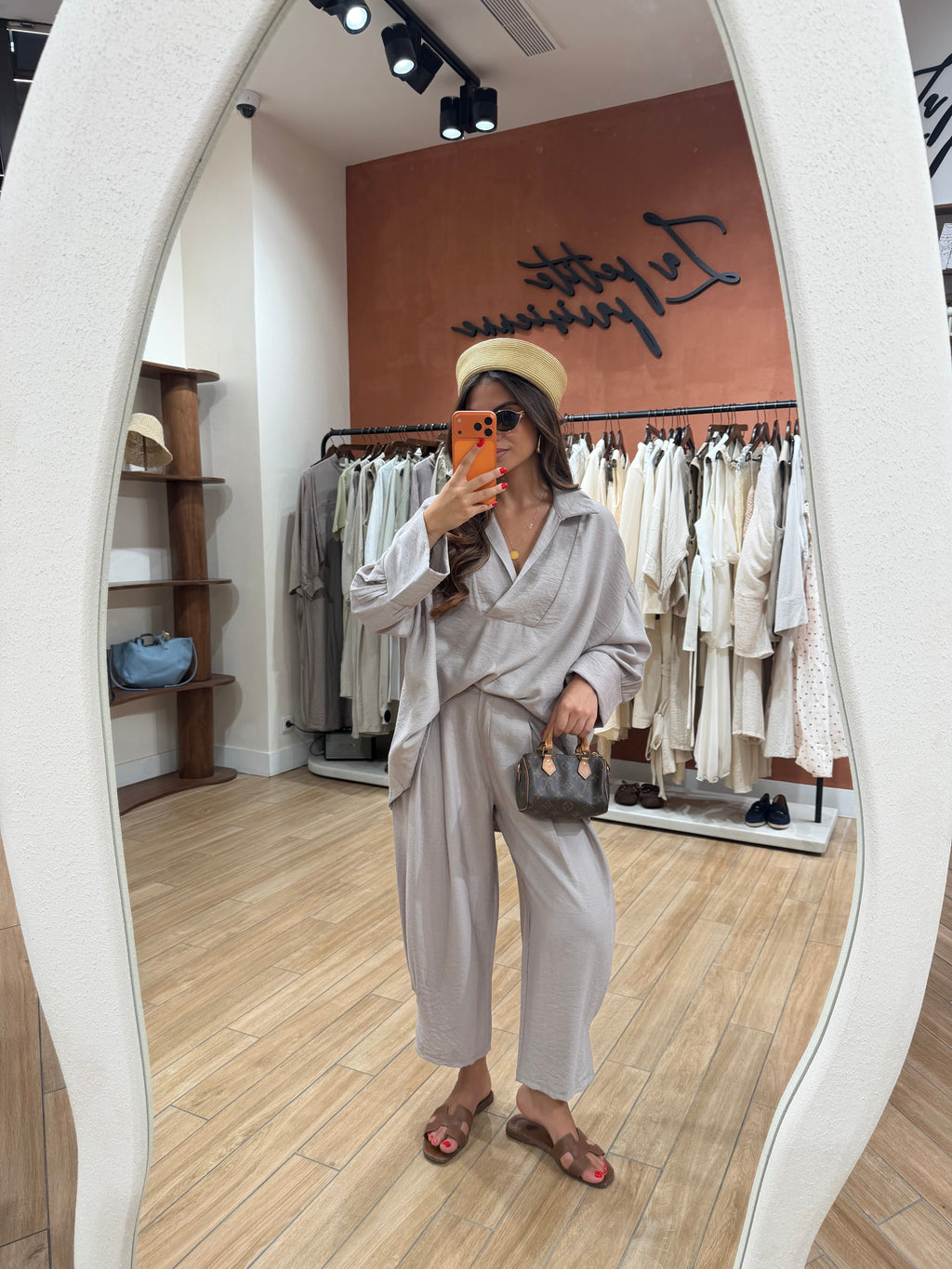 Ensemble BILI taupe