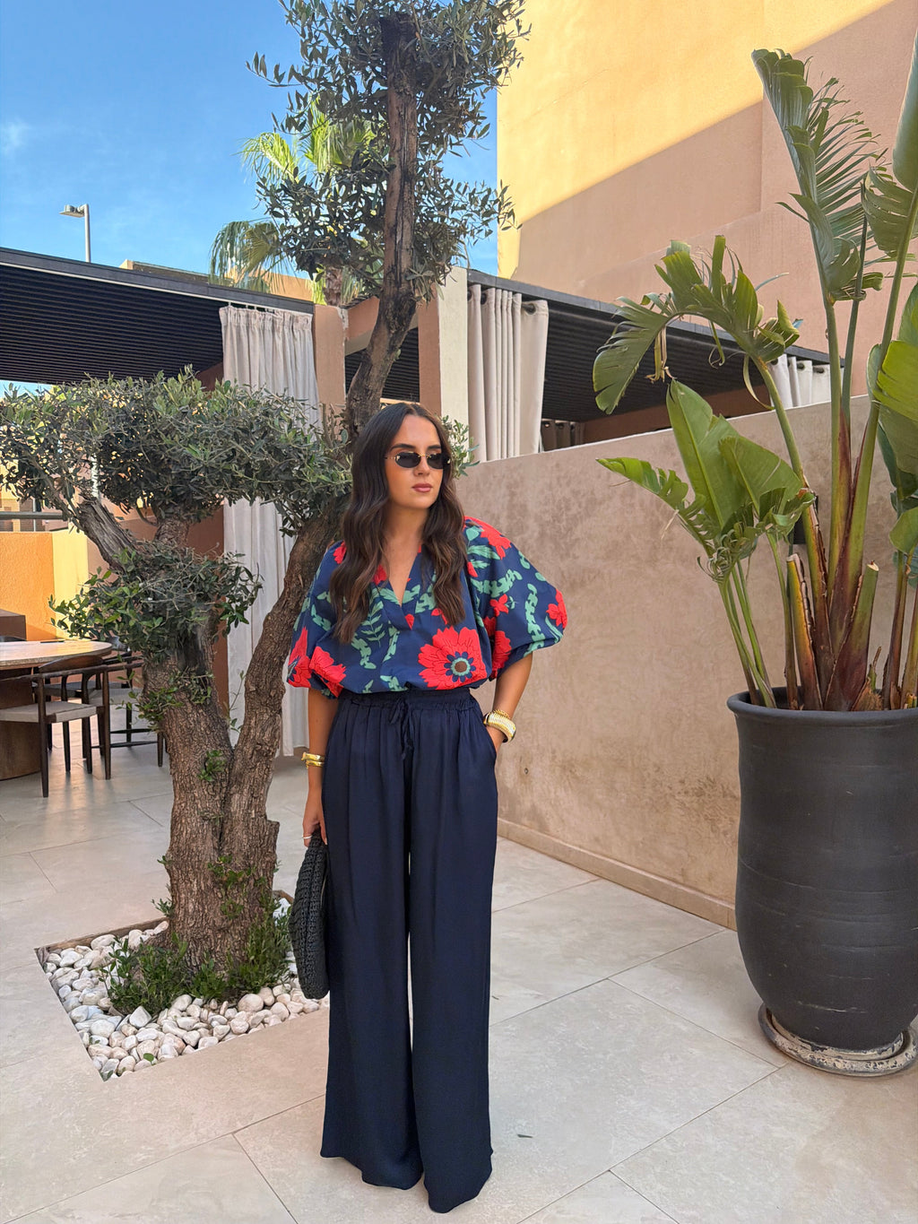 Pantalon satiné uni bleu marine